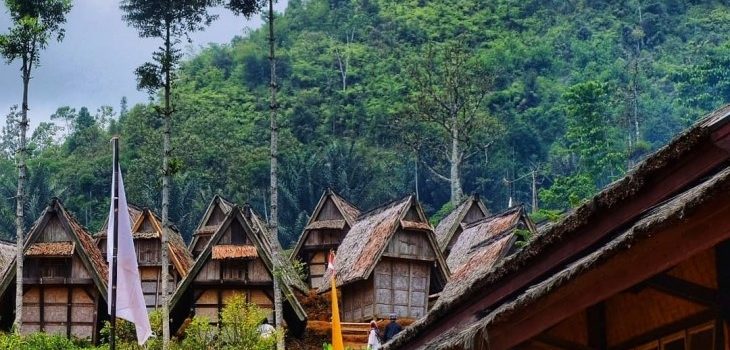 Kunjungan Prodi Magister PPKn Melaksanakan Field Trip ke Kampung Budaya Sinaresmi